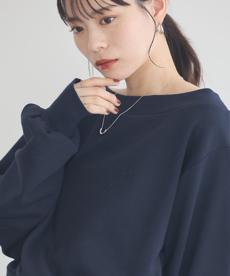 earth music&ecology「ショート丈ワンポイント刺繍オフショルスウェット」|スウェット・ジャージ|
