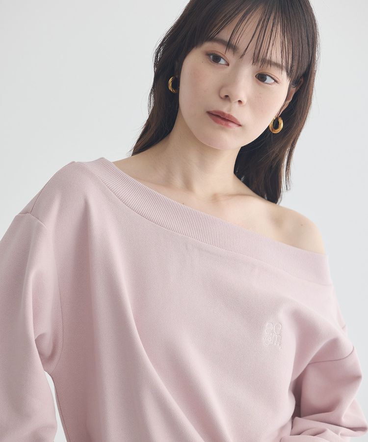 earth music&ecology「ショート丈ワンポイント刺繍オフショルスウェット」|スウェット・ジャージ|