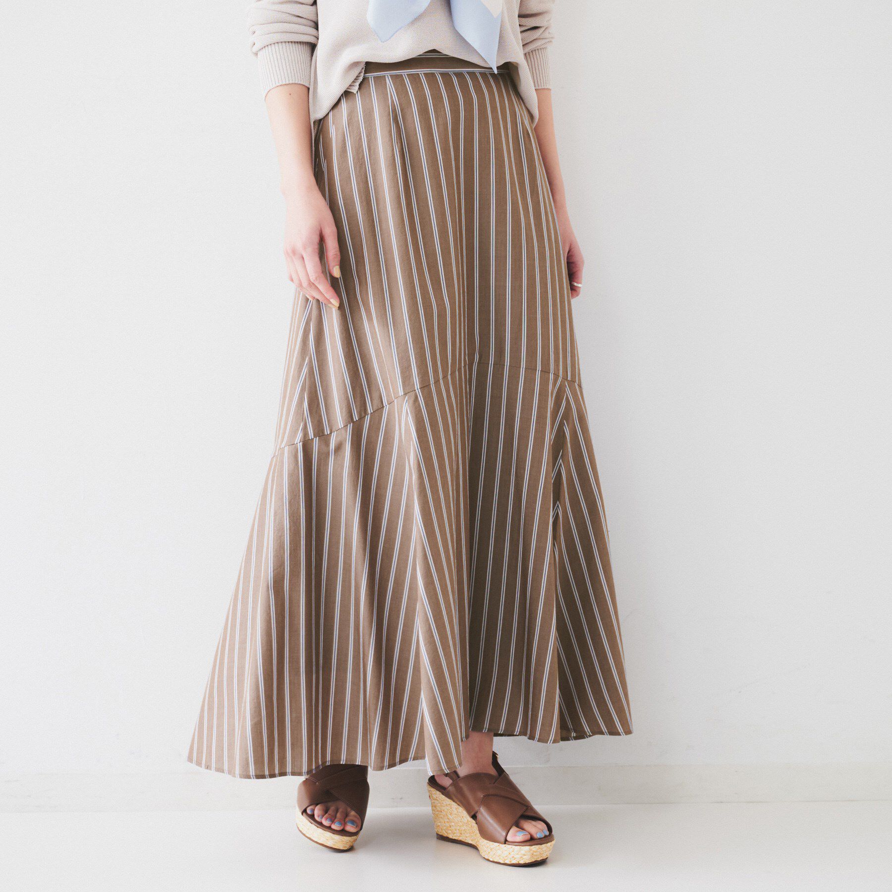 UNTITLED「【後ろウエストゴム/マーメイド】ストライプフレアスカート」|スカート|トープ(354)