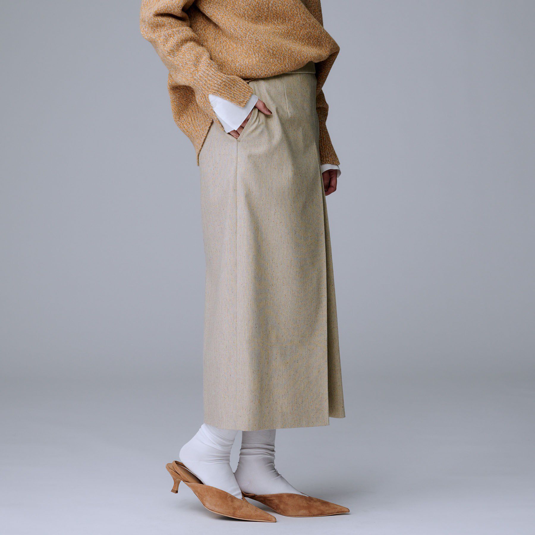 UNTITLED「【ウエスト後ろゴム/シーズンレス】シルクネップツイード ナロースカート」|スカート|