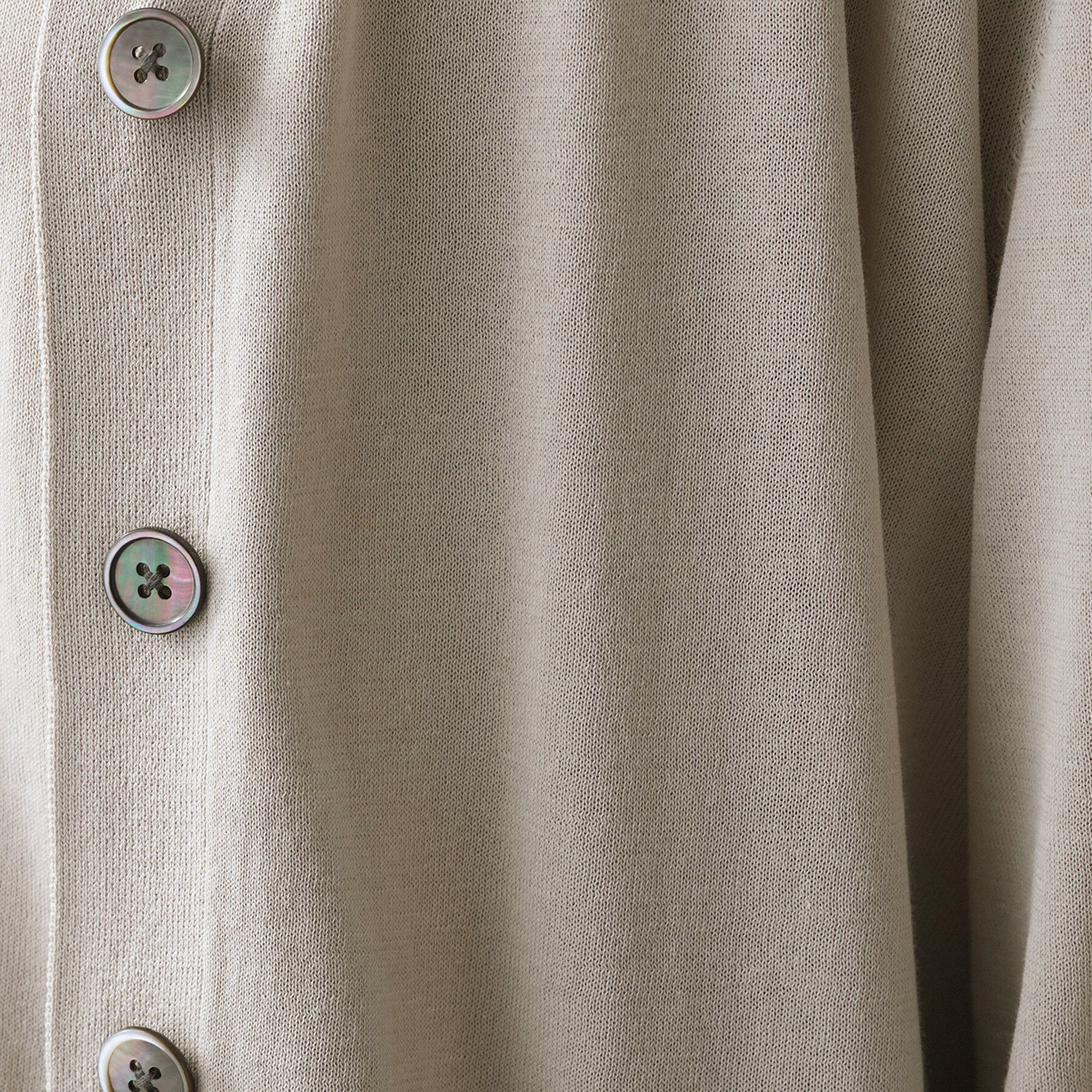 UNTITLED「【セットアップ可/洗える】シアーVネックカーディガン」|カーディガン|