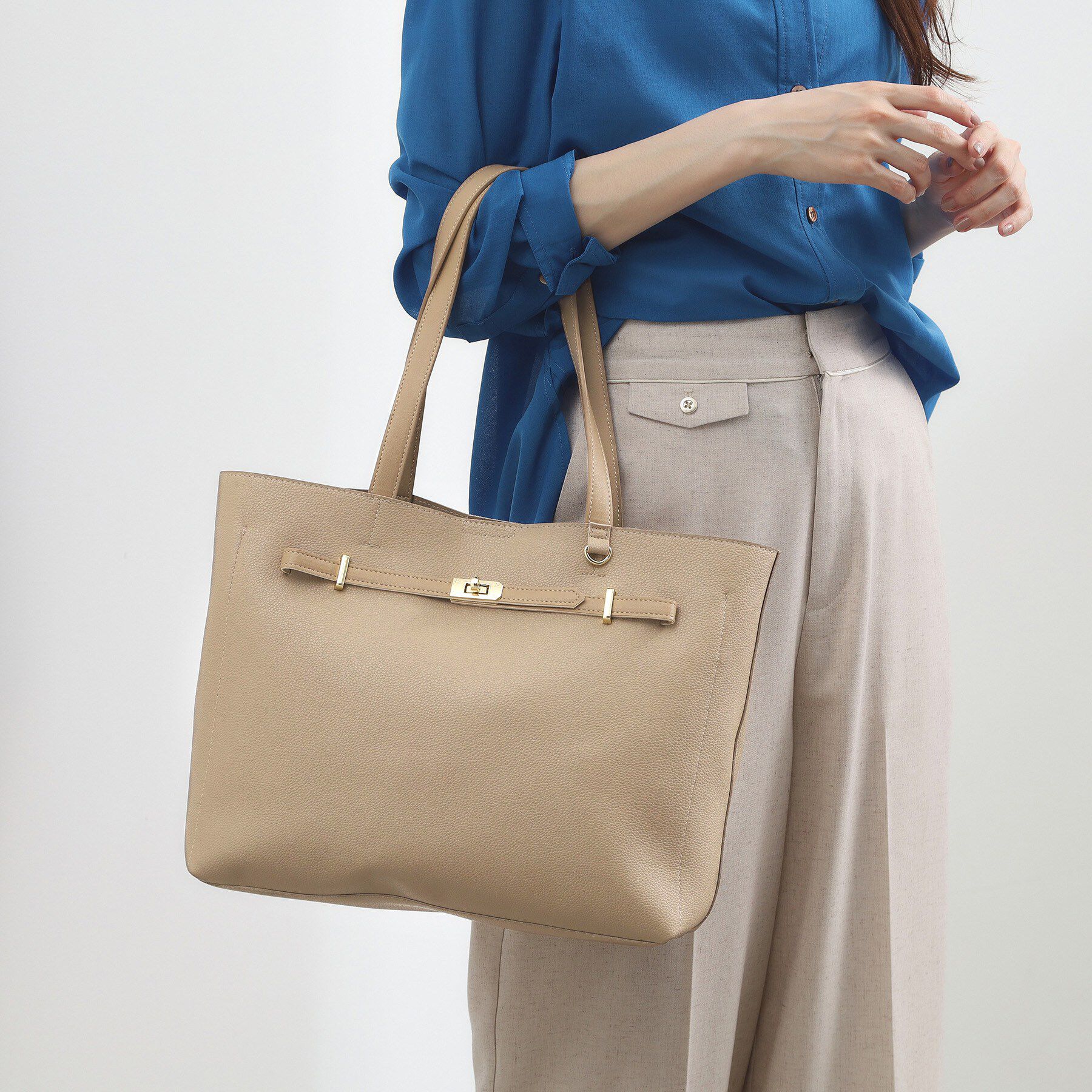 grove「【軽量・A4】ベルト3層トート」|トートバッグ|