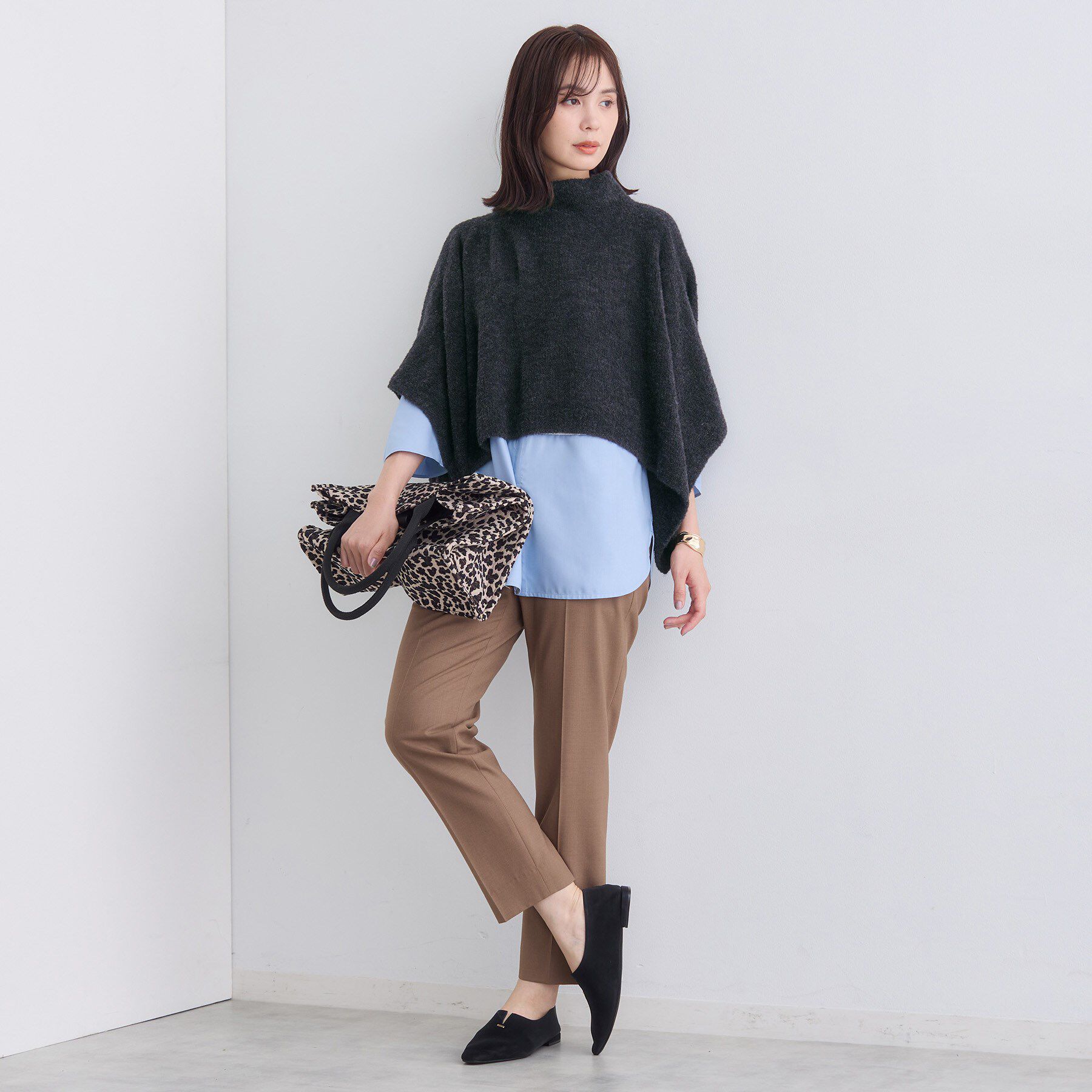 INDIVI「【エアリー素材】ブークレケープポンチョ」|ニット・セーター|