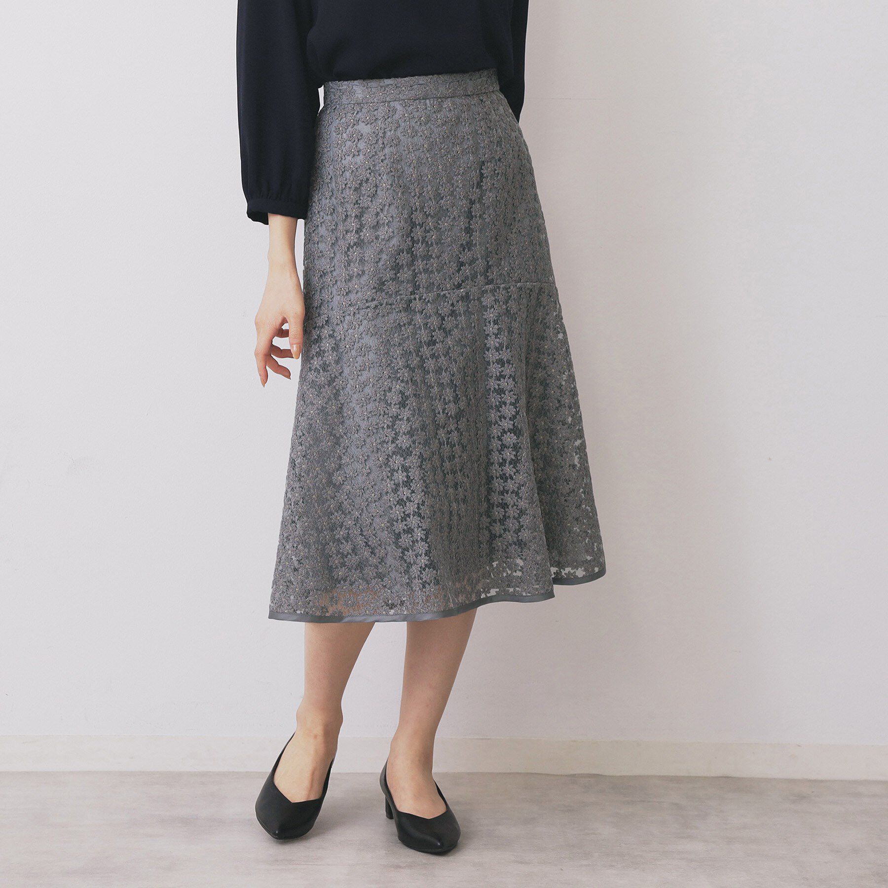 index「小花刺繍チュールマーメイドスカート【洗濯機OK/抗ピル】」|スカート|チャコールグレー(0