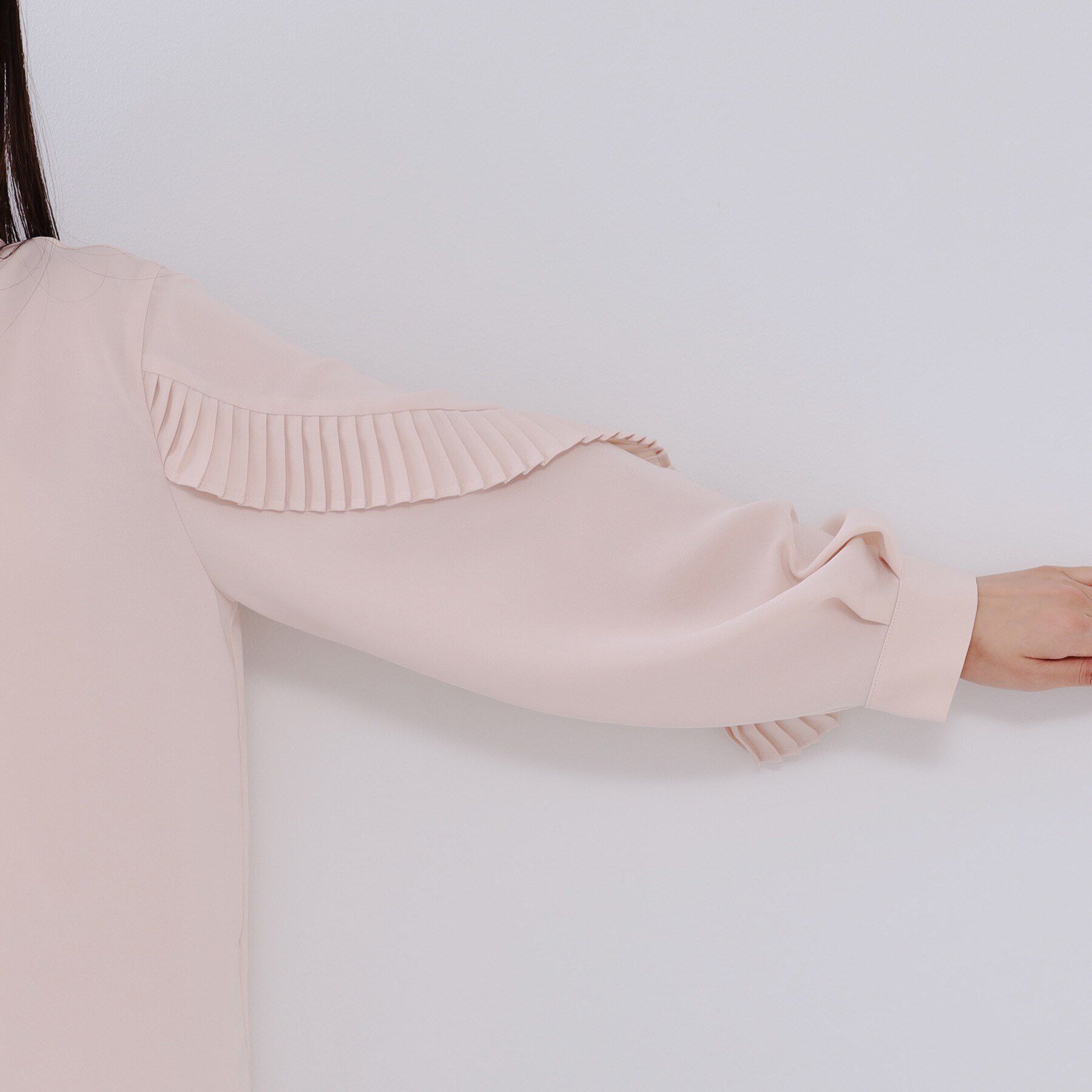 OPAQUE.CLIP「《美人百花掲載》プリーツフリルスリーブブラウス【洗濯機洗い可】」|シャツ・ブラウス|