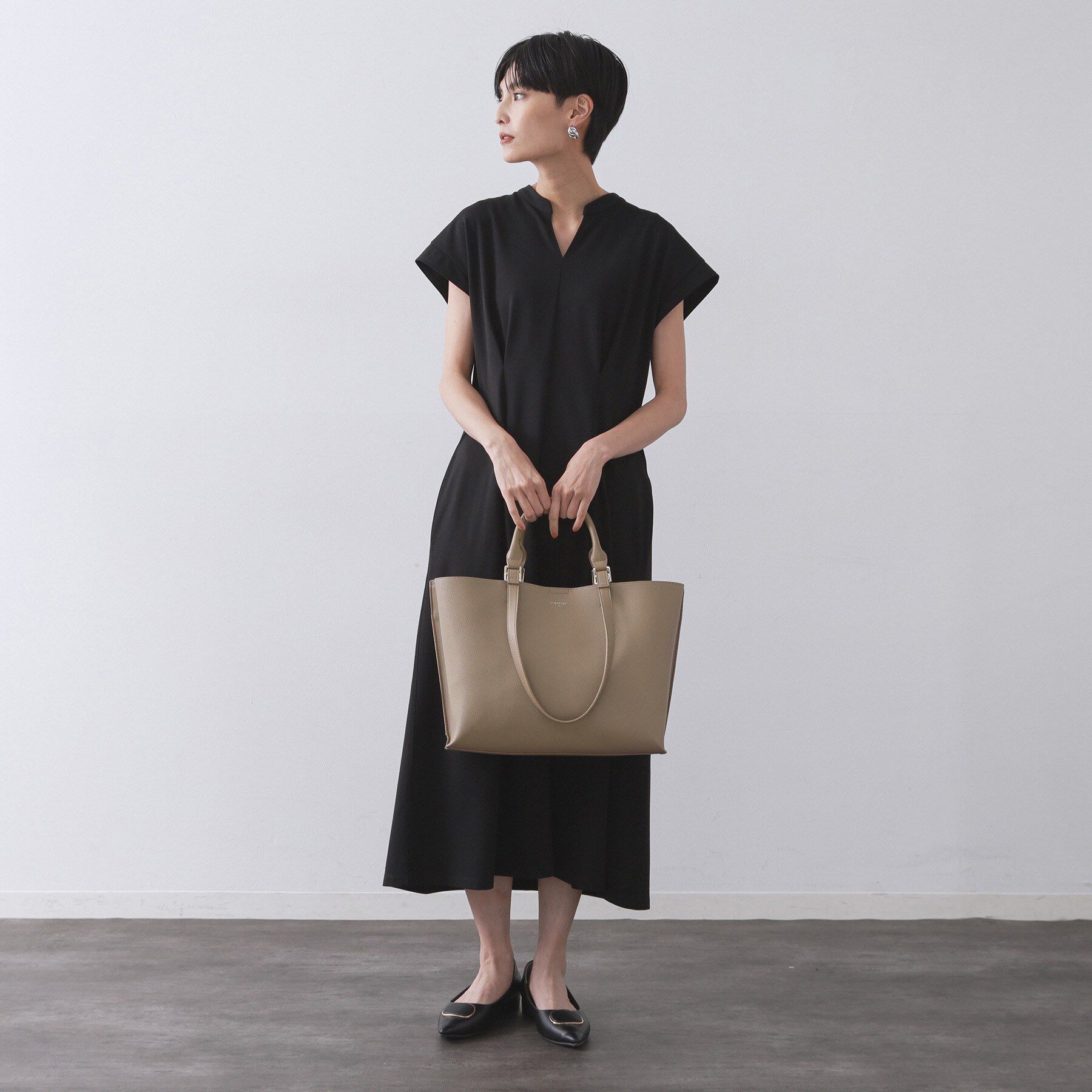 OPAQUE.CLIP「【2WAY/A4サイズ対応】シュリンク合皮トートバッグ」|トートバッグ|