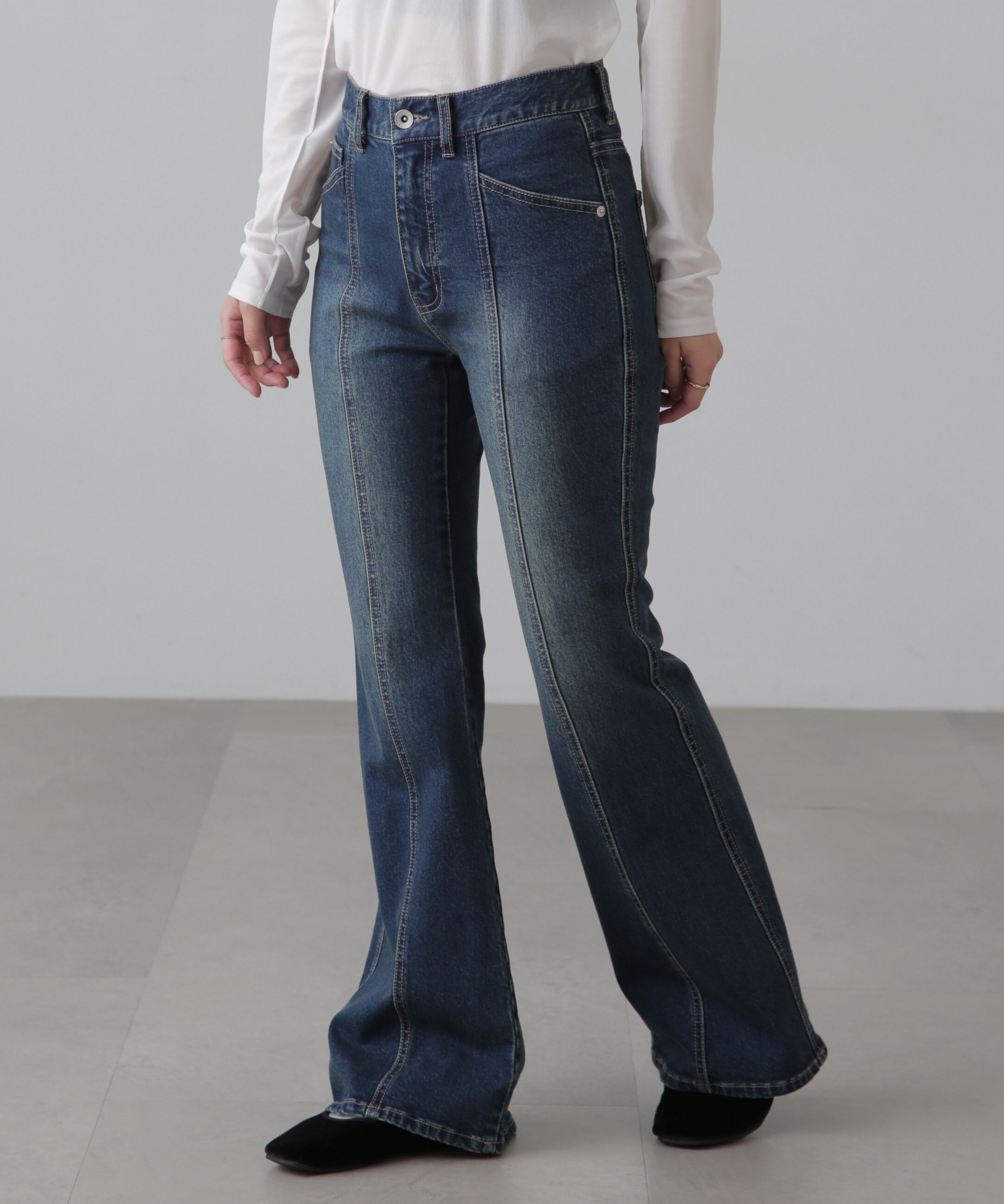  「[低身長サイズ/Sシリーズ]フロントシームフレアストレッチデニムパンツ」|その他|