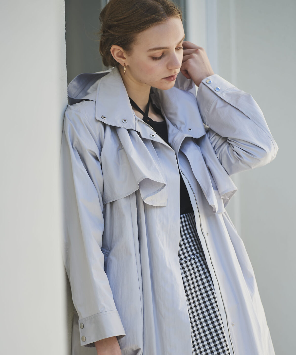 アンドクチュール「スタンドカラーフーデッドロングコート」|トレンチコート|