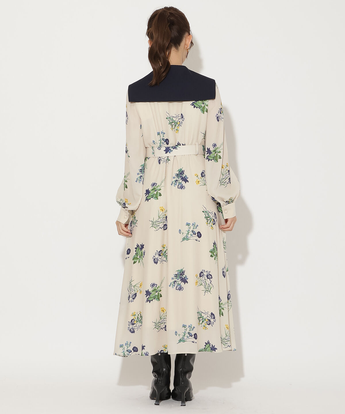 アンドクチュール「ドローイングフラワー配色襟長袖ワンピース」|ワンピース|