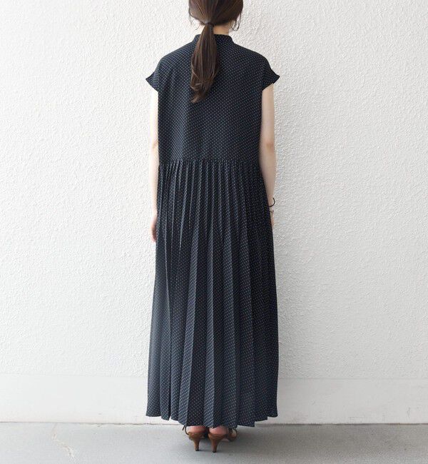 SHIPS any「《予約》SHIPS any:〈手洗い可能〉ドット バンドカラー フレンチ プリーツ ロング ワンピース」|ワンピース|