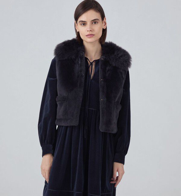 TOMORROWLAND collection「ナッパランムートン リムーバルカラージレ」|ダウンベスト・ベスト|