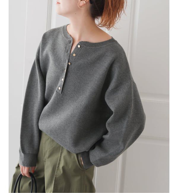 Spick and Span「《WEB限定 / 追加予約》メタルボタンヘンリーネックニット」|ニット・セーター|グレーA