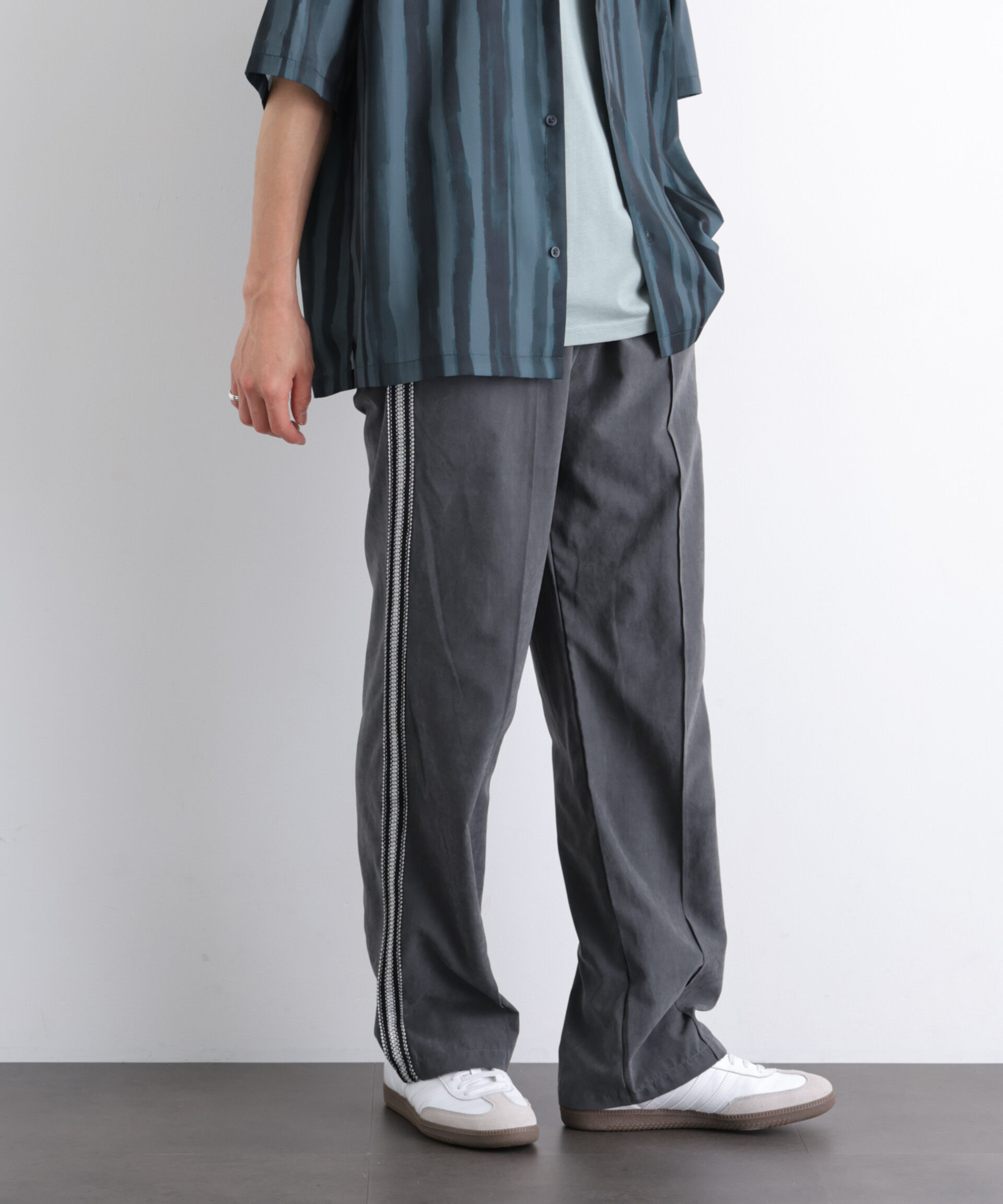 nano･universe「NORMANBROS/NORMANBROS別注 トラックパンツ」|チノ|グレー