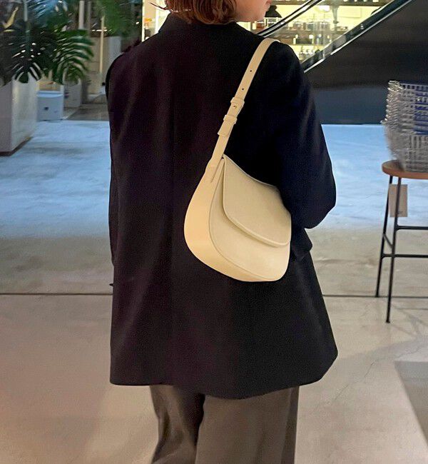 fredy emue「フラップラウンドワンショルバッグ」|ショルダー・メッセンジャー|