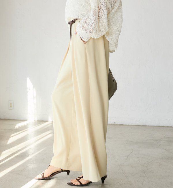  「【ウォッシャブル】【シーズンレスで使える】タックワイドスラックス」|チノ|