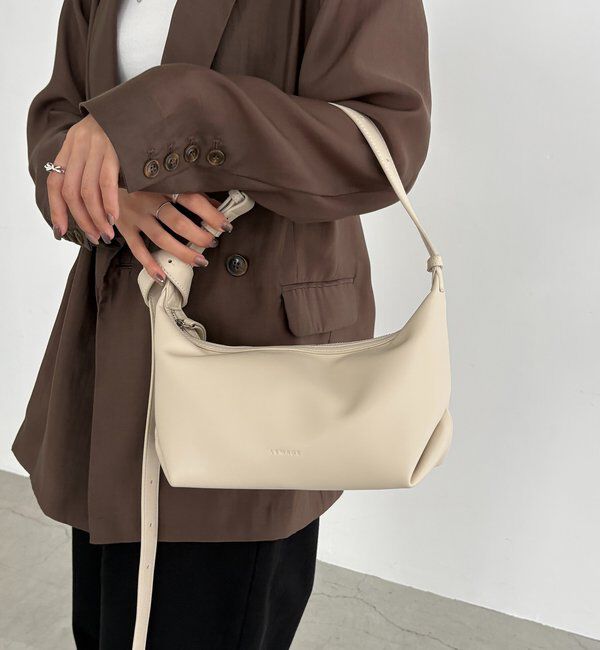  「【新色キャメル/人気のため再入荷/軽量/大容量】ロールハンドルバッグ」|トートバッグ|