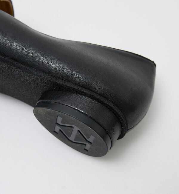 AU BANNISTER「【&ldquo;めめの暮らし&rdquo;さんご紹介】チェーンモチーフローファー」|ローファー|