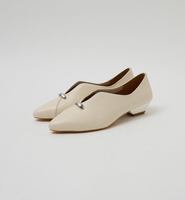 AU BANNISTER「メタルポイントＶカットパンプス」|パンプス|