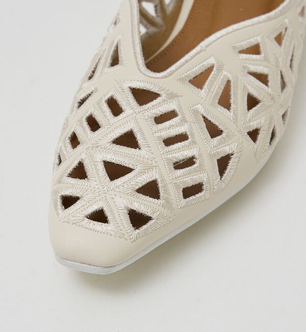 AU BANNISTER「【Vibramソール搭載】レーザーカットパンプス」|パンプス|