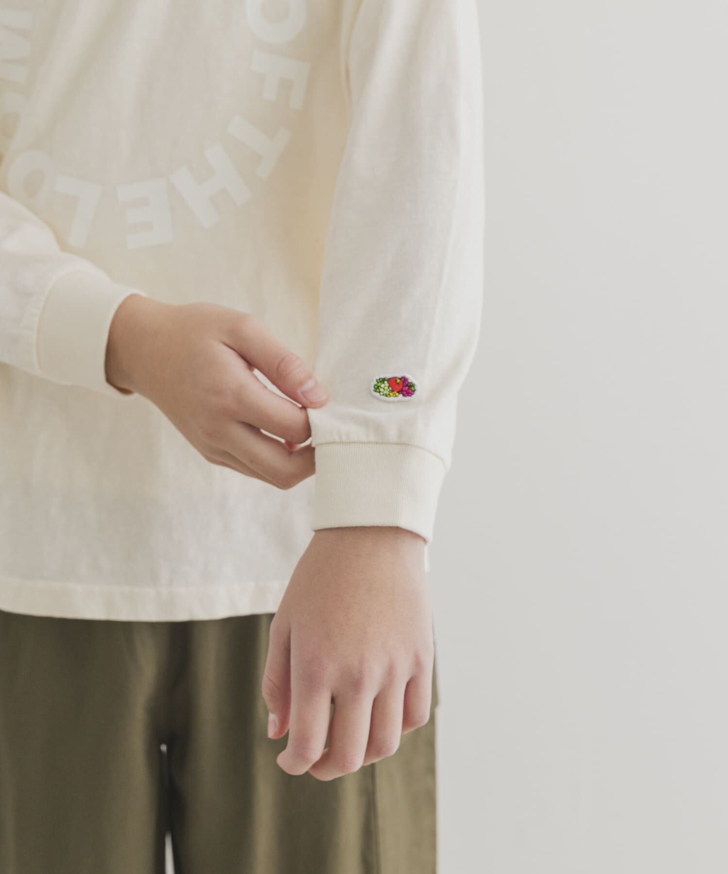 URBAN RESEARCH DOORS「『別注』FRUIT OF THE LOOM&times;DOORS　サークルロゴ長袖Tシャツ(KIDS)」|その他|