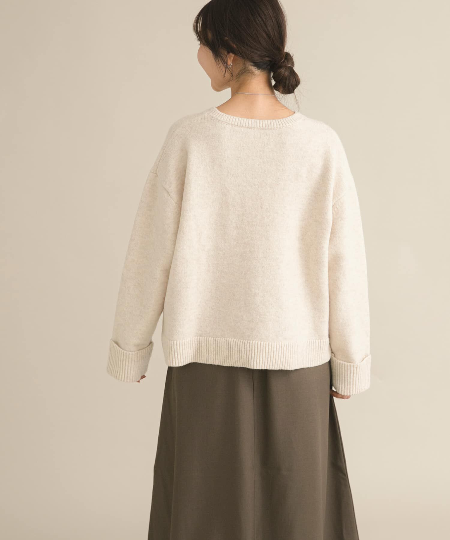 URBAN RESEARCH DOORS「『WEB/一部店舗限定』ターンバック袖ショート丈ニット」|ニット・セーター|