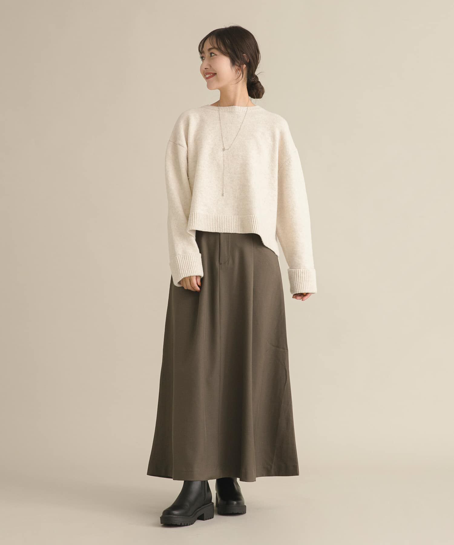 URBAN RESEARCH DOORS「『WEB/一部店舗限定』ターンバック袖ショート丈ニット」|ニット・セーター|