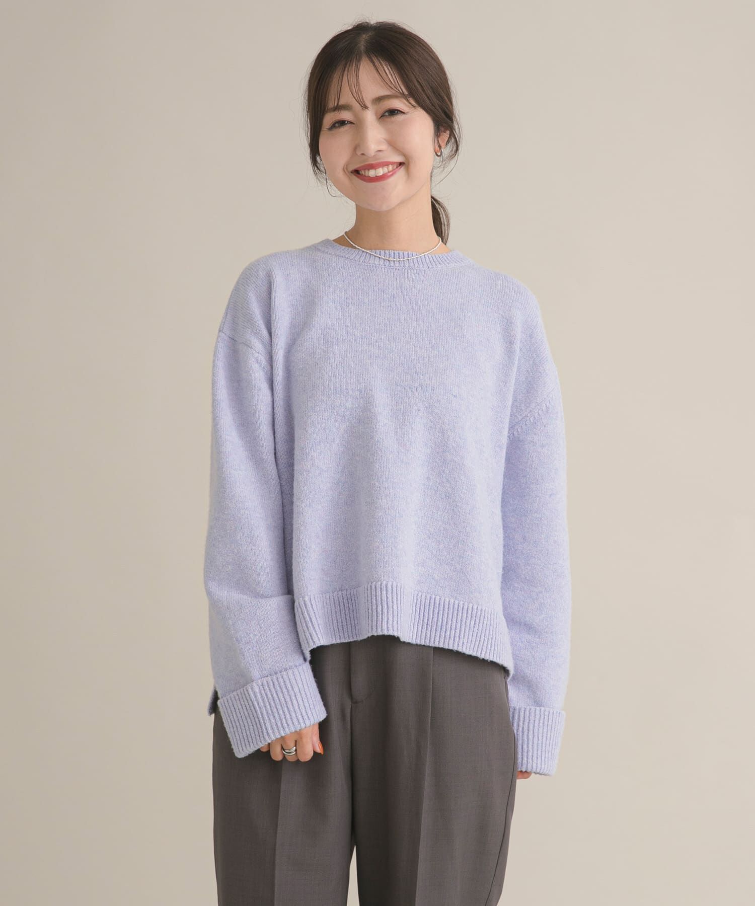 URBAN RESEARCH DOORS「『WEB/一部店舗限定』ターンバック袖ショート丈ニット」|ニット・セーター|ラベンダー