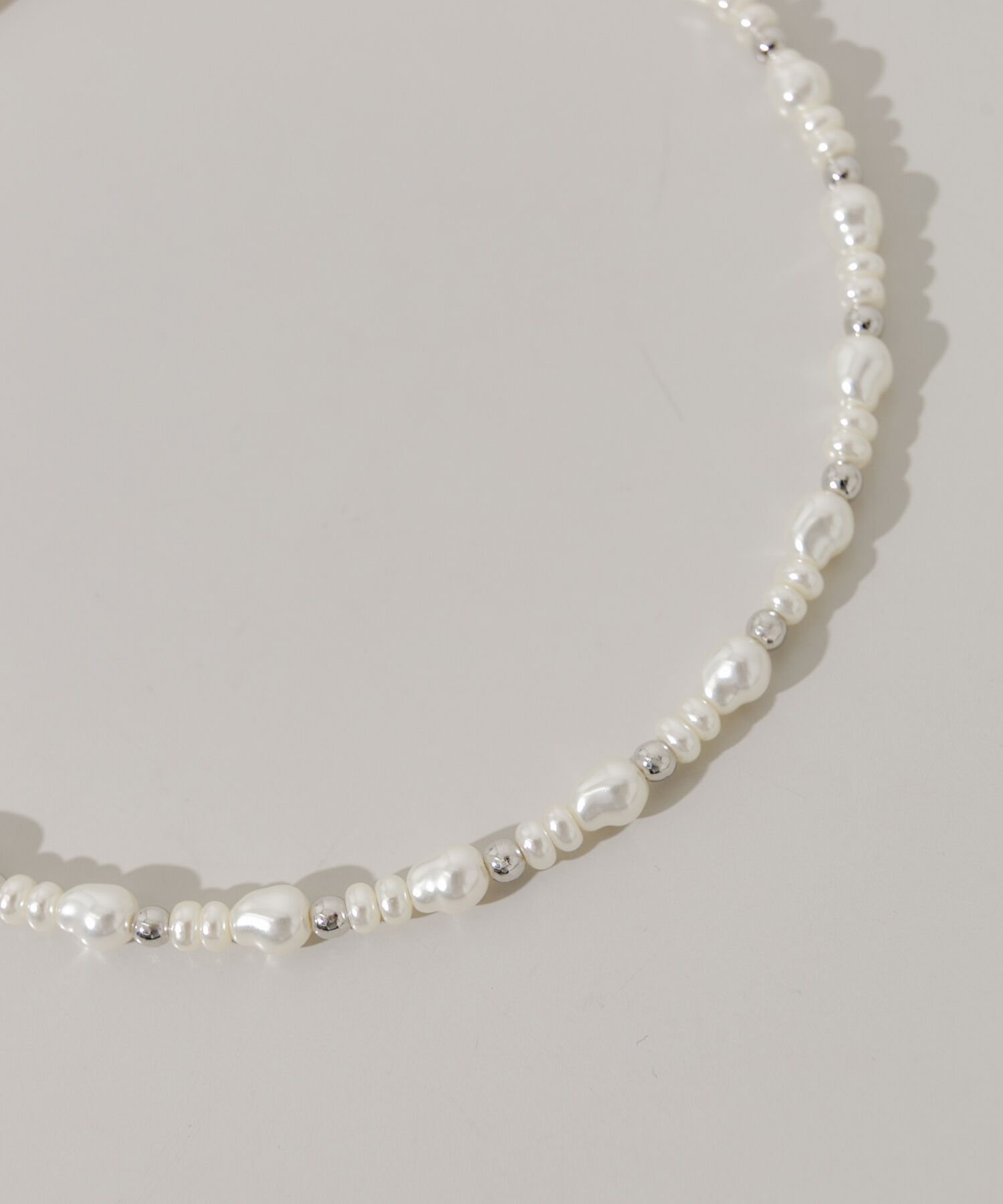 SMELLY「パールメタルビーズネックカフ」|ネックレス|