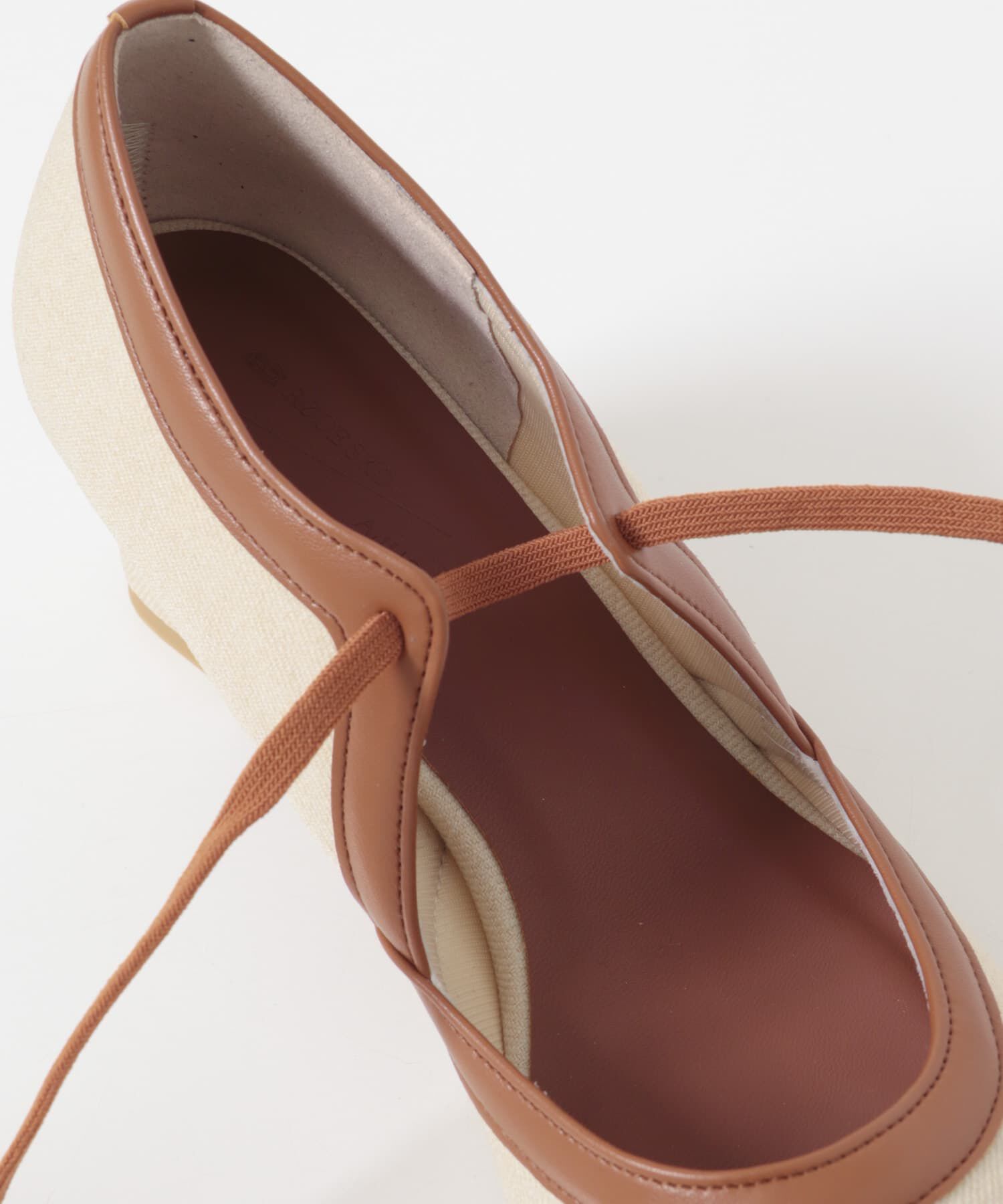 RODE SKO「『別注』AJUGA.&times;RODE SKO　『MADE IN JAPAN』チャンキーヒールリボンパンプス」|パンプス|