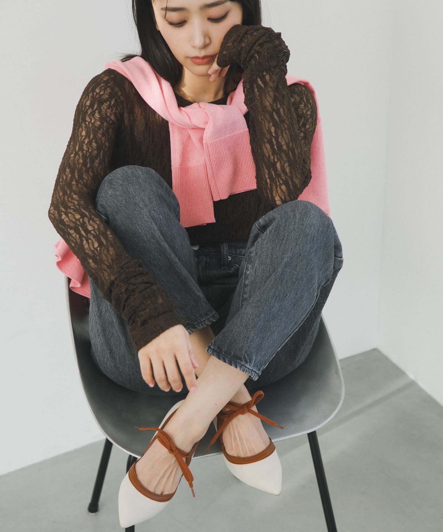 RODE SKO「『別注』AJUGA.&times;RODE SKO　『MADE IN JAPAN』チャンキーヒールリボンパンプス」|パンプス|