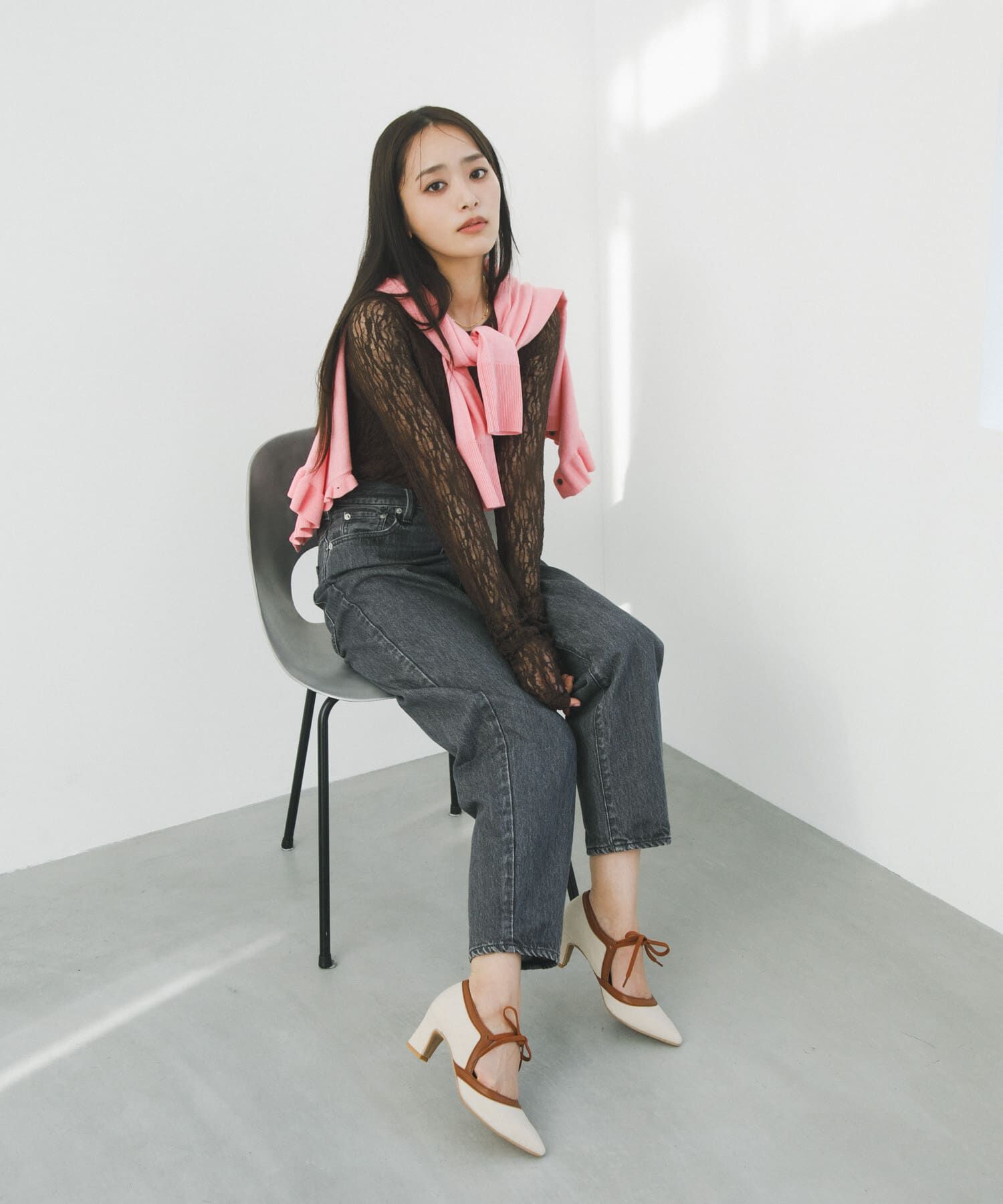 RODE SKO「『別注』AJUGA.&times;RODE SKO　『MADE IN JAPAN』チャンキーヒールリボンパンプス」|パンプス|