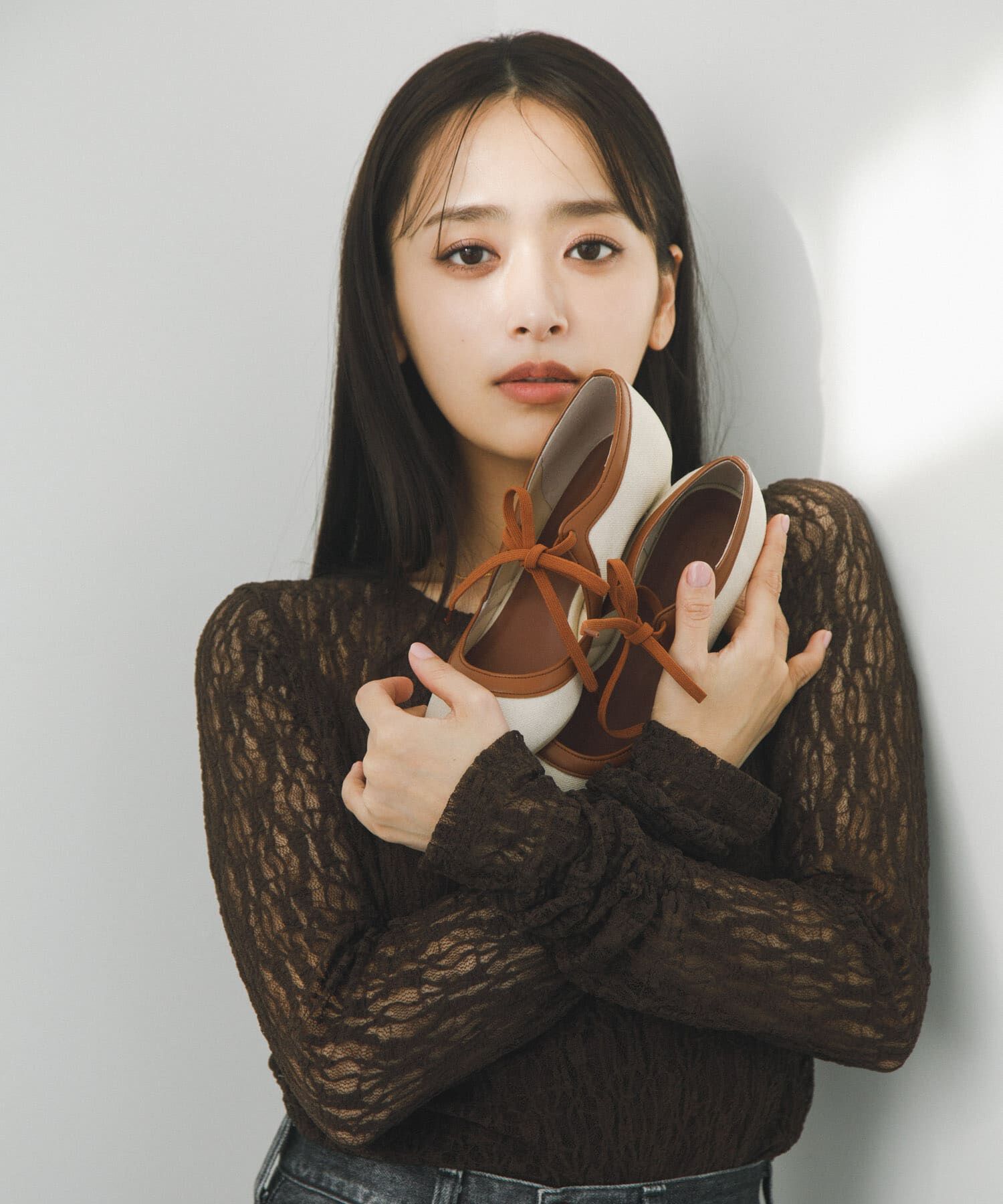 RODE SKO「『別注』AJUGA.&times;RODE SKO　『MADE IN JAPAN』チャンキーヒールリボンパンプス」|パンプス|