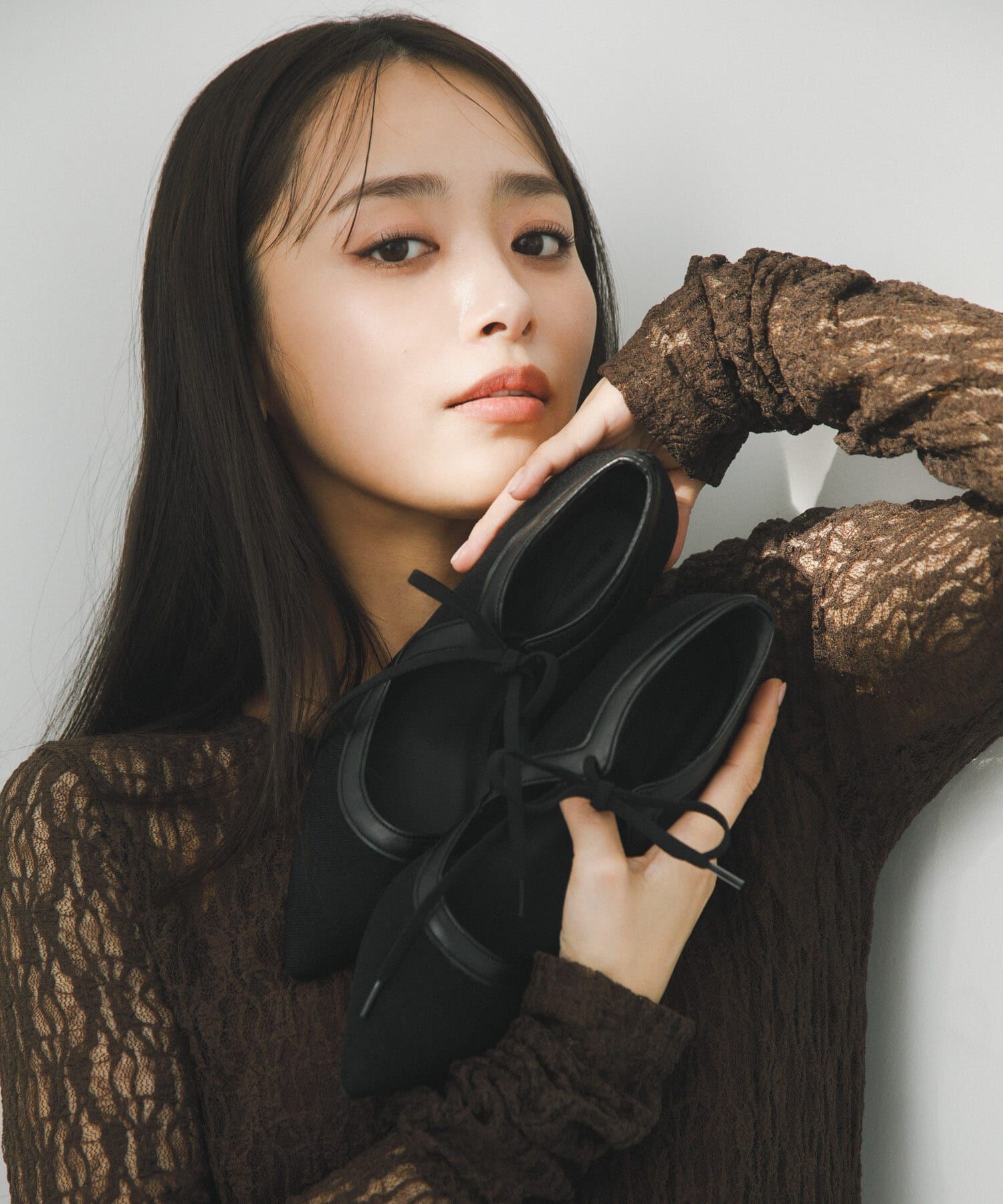 RODE SKO「『別注』AJUGA.&times;RODE SKO　『MADE IN JAPAN』チャンキーヒールリボンパンプス」|パンプス|