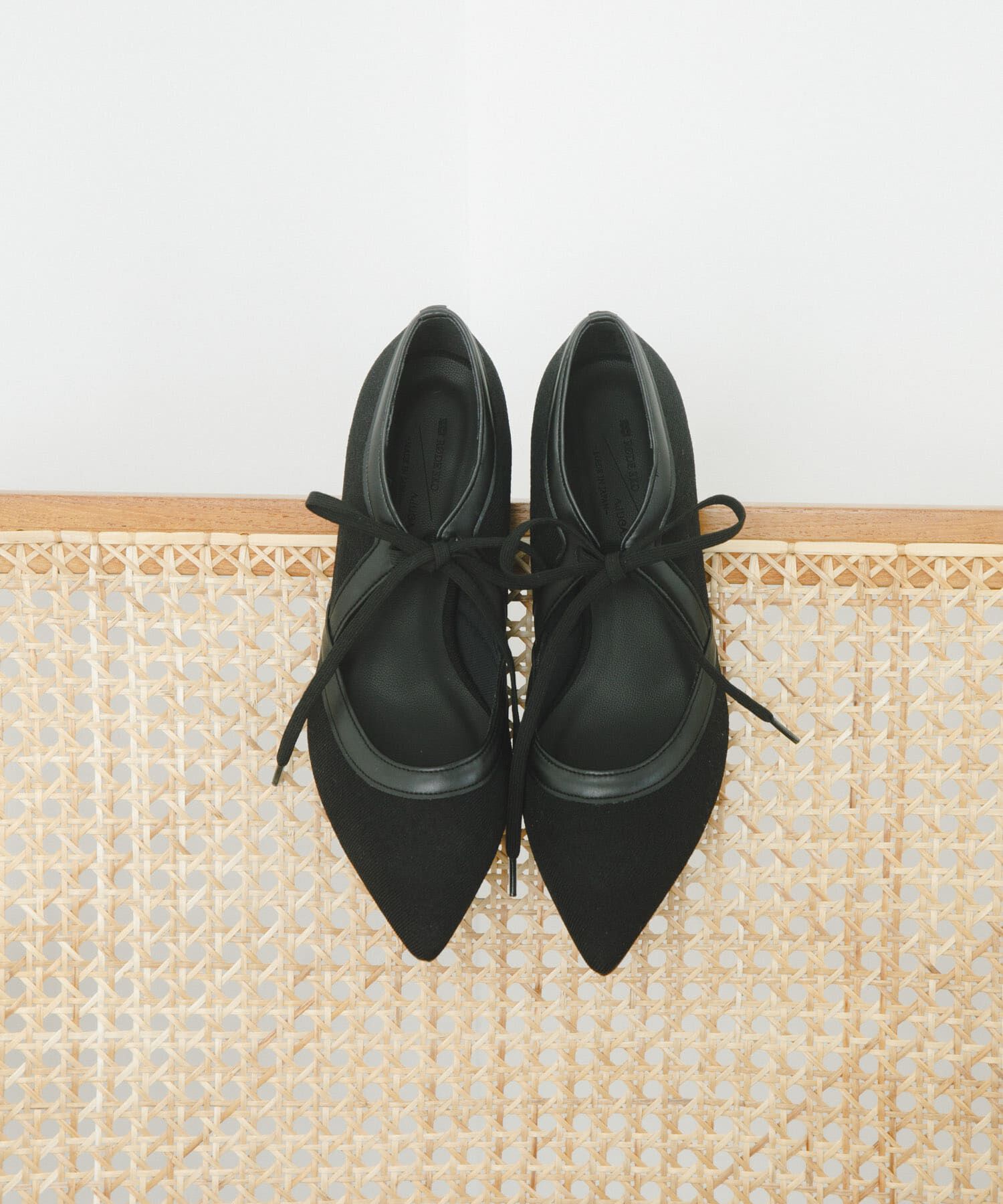 RODE SKO「『別注』AJUGA.&times;RODE SKO　『MADE IN JAPAN』チャンキーヒールリボンパンプス」|パンプス|