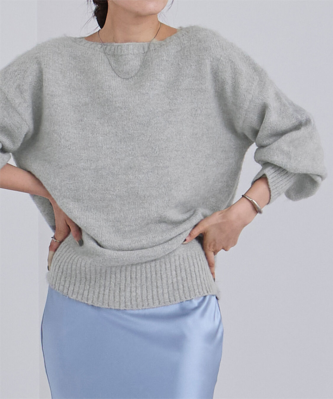 ur's「【星玲奈さんコラボアイテム】ヤクライクボートネックボリュームスリーブニット」|ニット・セーター|