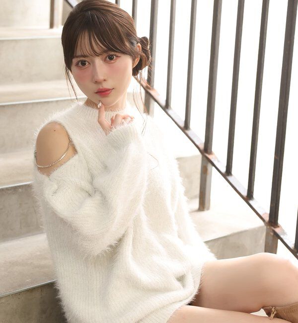  「肩あきビジューニットミニワンピ」|ワンピース|