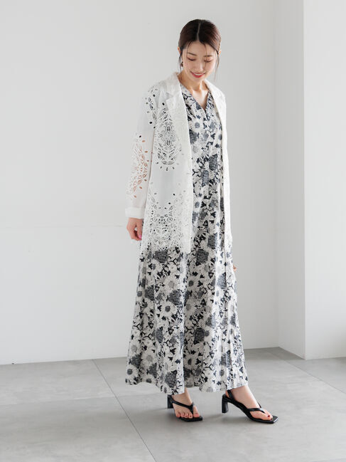 Te chichi「【LIBERTY FABRICS】Vネックフレアワンピース」|ワンピース|