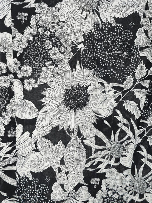 Te chichi「【LIBERTY FABRICS】Vネックフレアワンピース」|ワンピース|