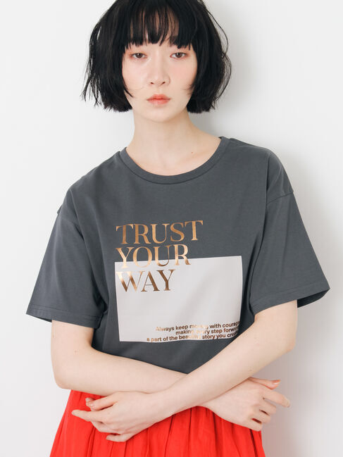 Samansa Mos2「【接触冷感】スクエア箔ロゴTシャツ」|Tシャツ・カットソー|