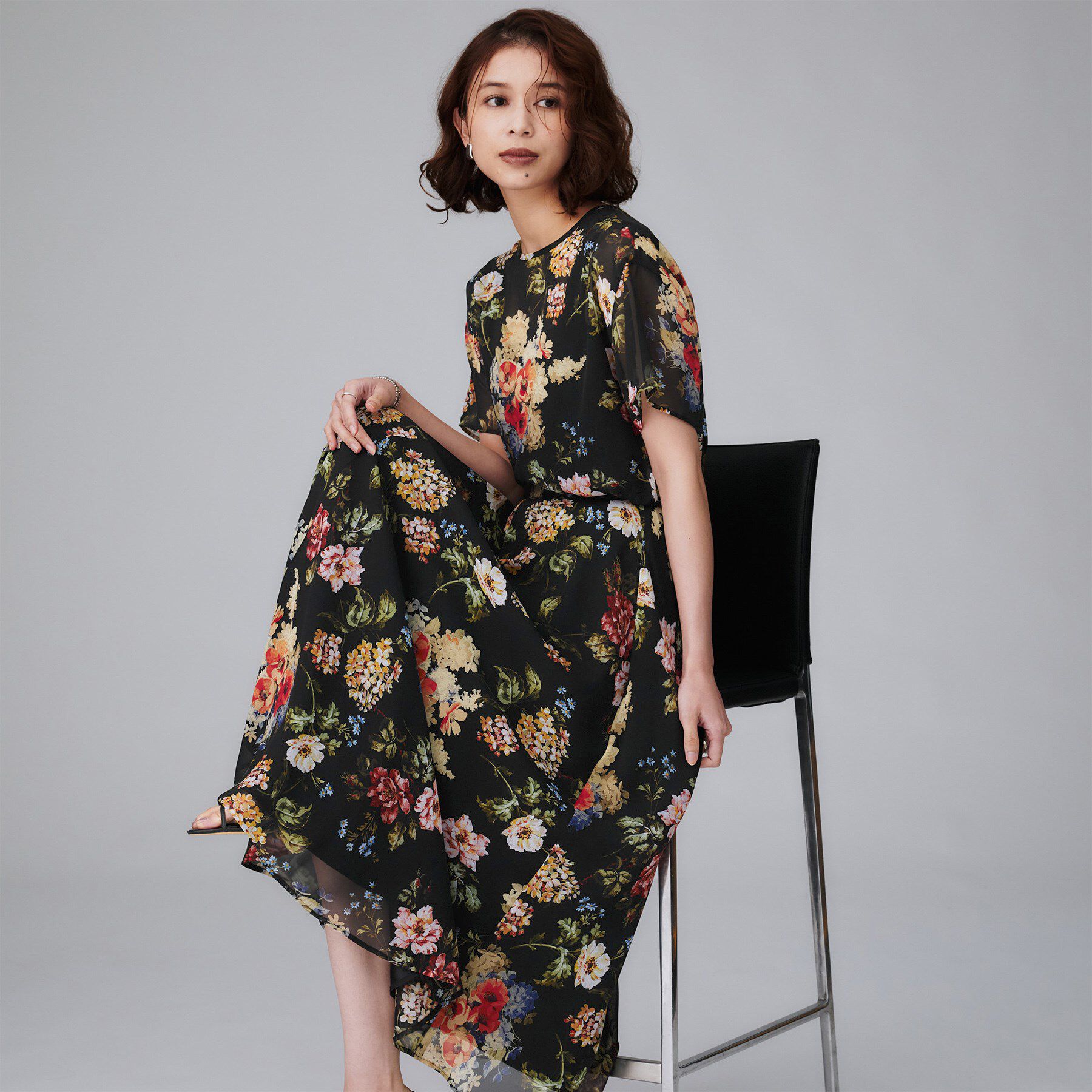 UNTITLED「【セットアップ可/シアー/洗える】アンティークフラワー柄スカート」|スカート|