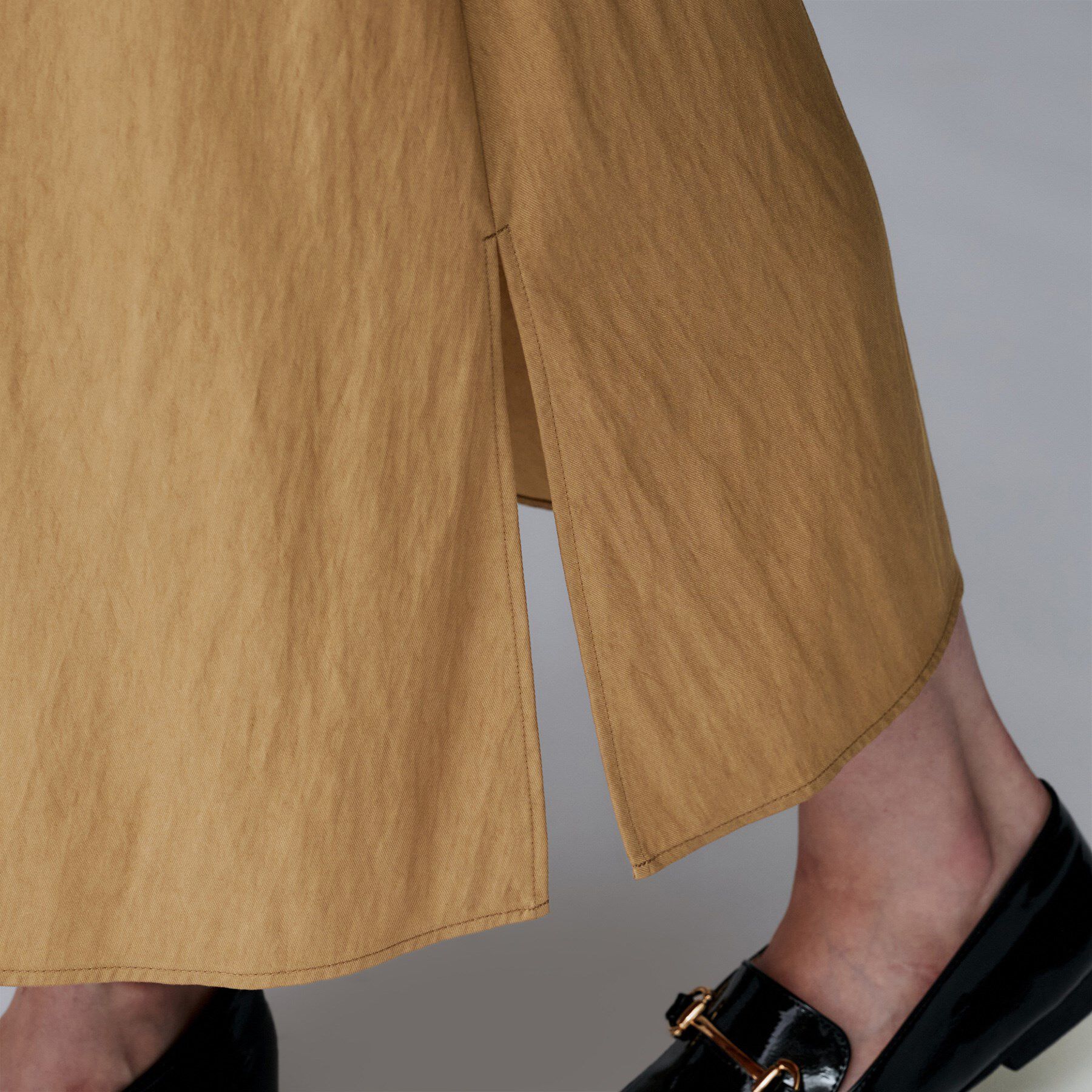 UNTITLED「【前開きボタン/ベルト付/羽織シャツ/】2WAYトレンチ風ワンピース」|ワンピース|