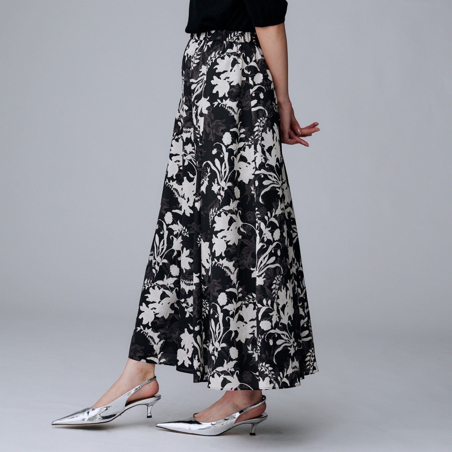 UNTITLED「【セットアップ可/ウエストゴム】オーナメントフラワー スカート」|スカート|