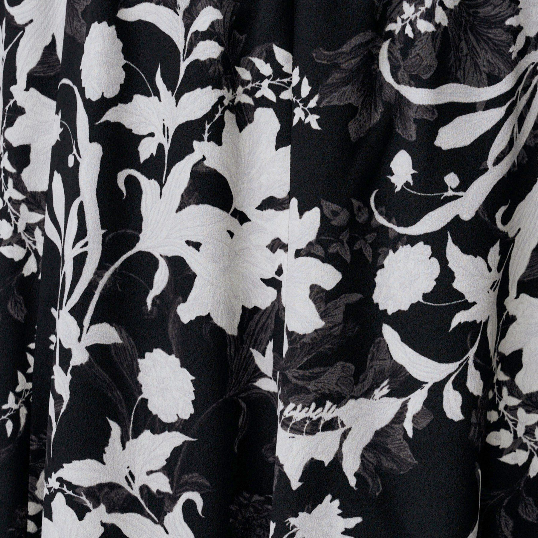 UNTITLED「【セットアップ可/ウエストゴム】オーナメントフラワー スカート」|スカート|