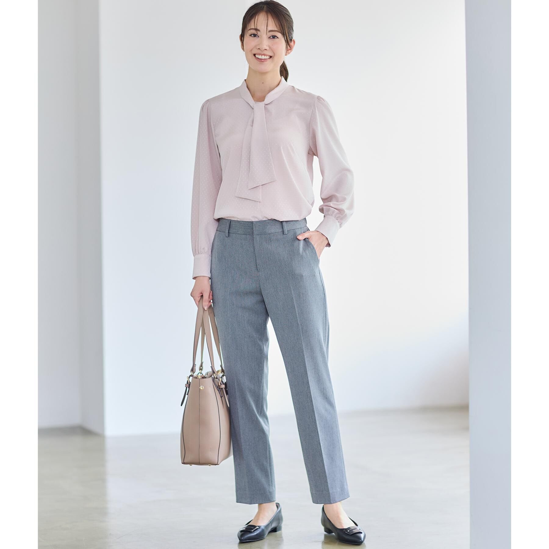 Reflect「【きちんと見え／通勤／セレモニーにおすすめ◎】ドット柄ボウタイブラウス」|シャツ・ブラウス|