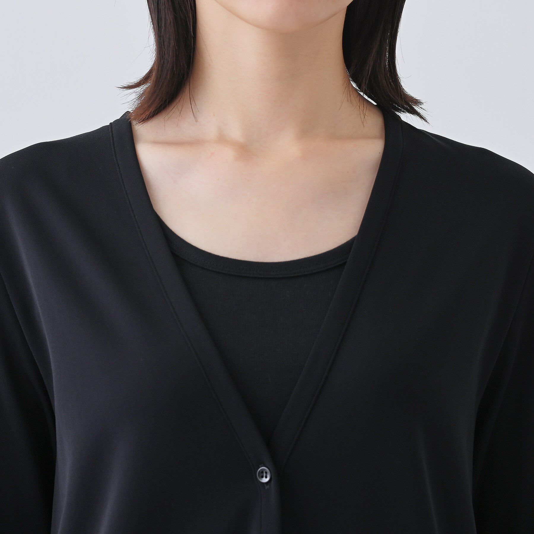 INDIVI「【日本製／トリアセテート】ラウンドヘムカーディガン」|カーディガン|