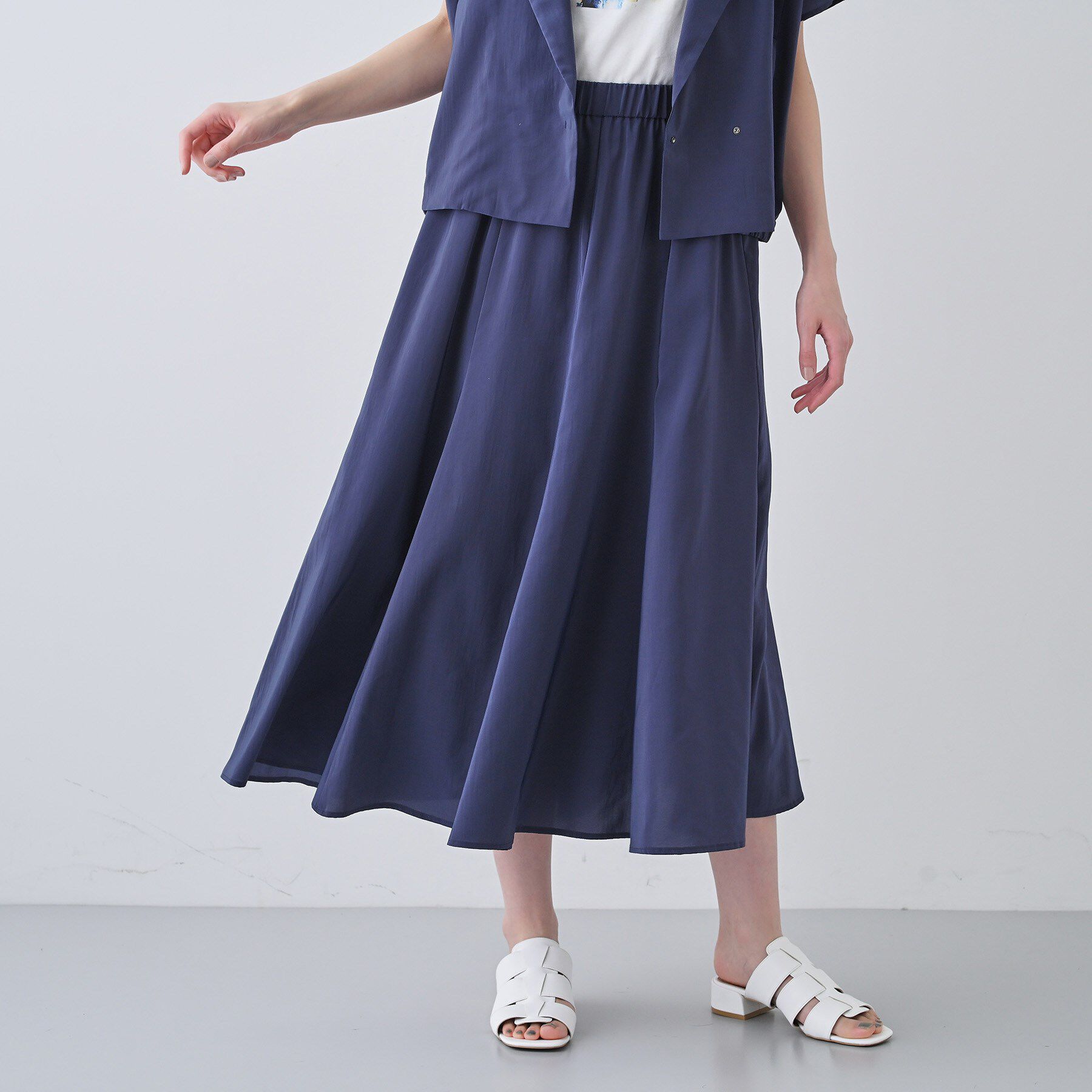 INDIVI「【通気性◎撥水／接触冷感／UVケア】ナローフレアスカート」|スカート|ネイビー(694)