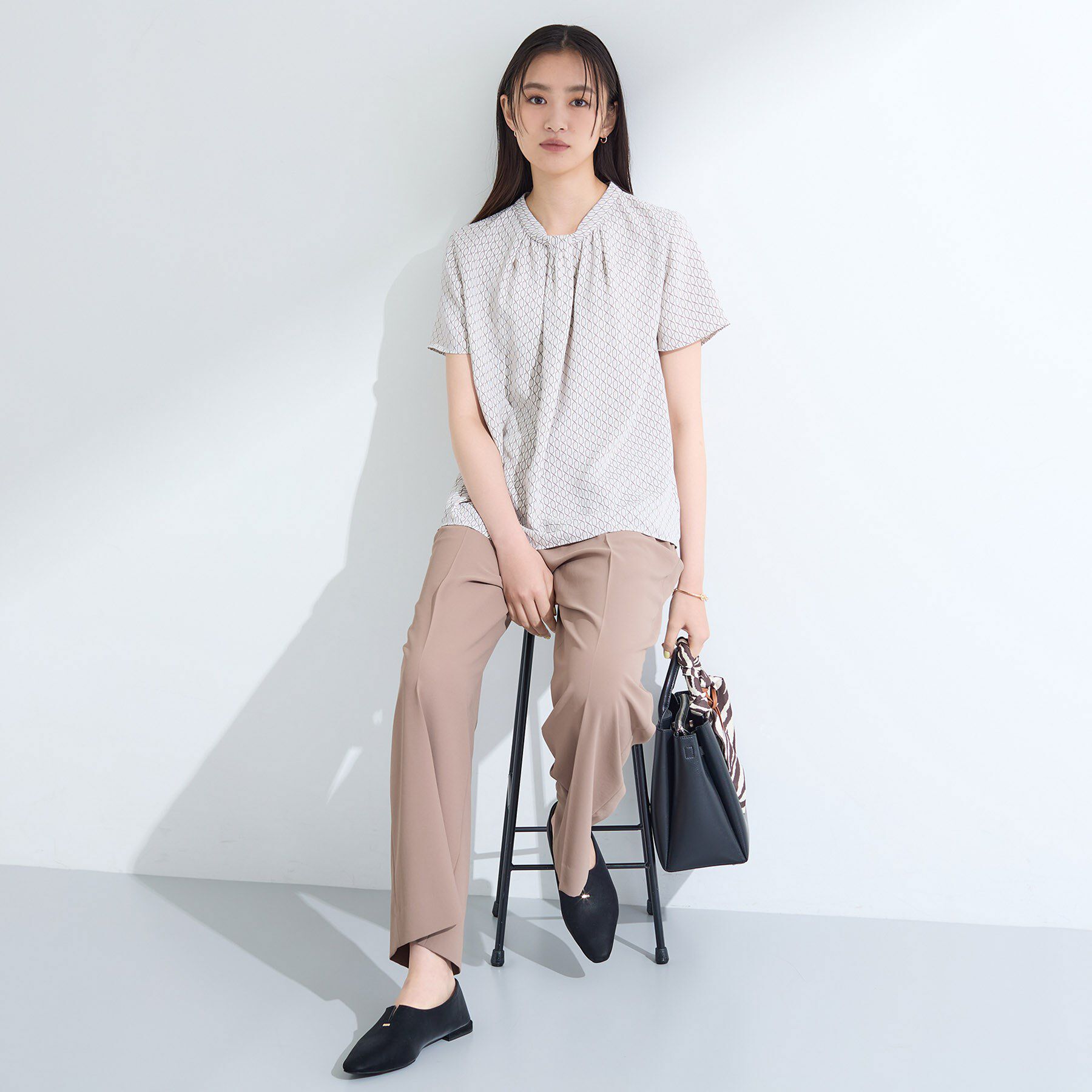 INDIVI「【UVケア】モノグラム ボウタイデザインブラウス」|シャツ・ブラウス|