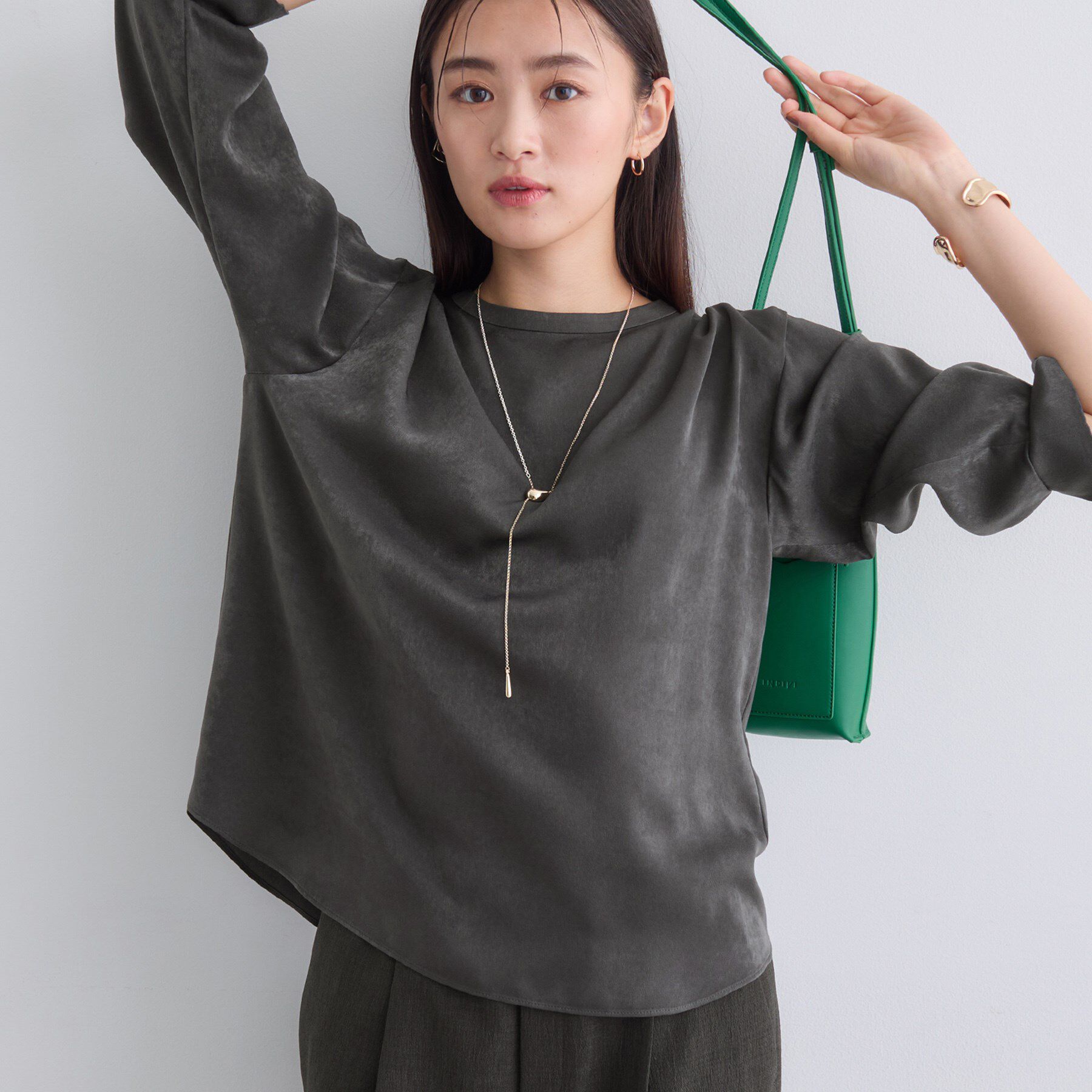 INDIVI「【セットアップ可能】スエード調サテンブラウス」|シャツ・ブラウス|