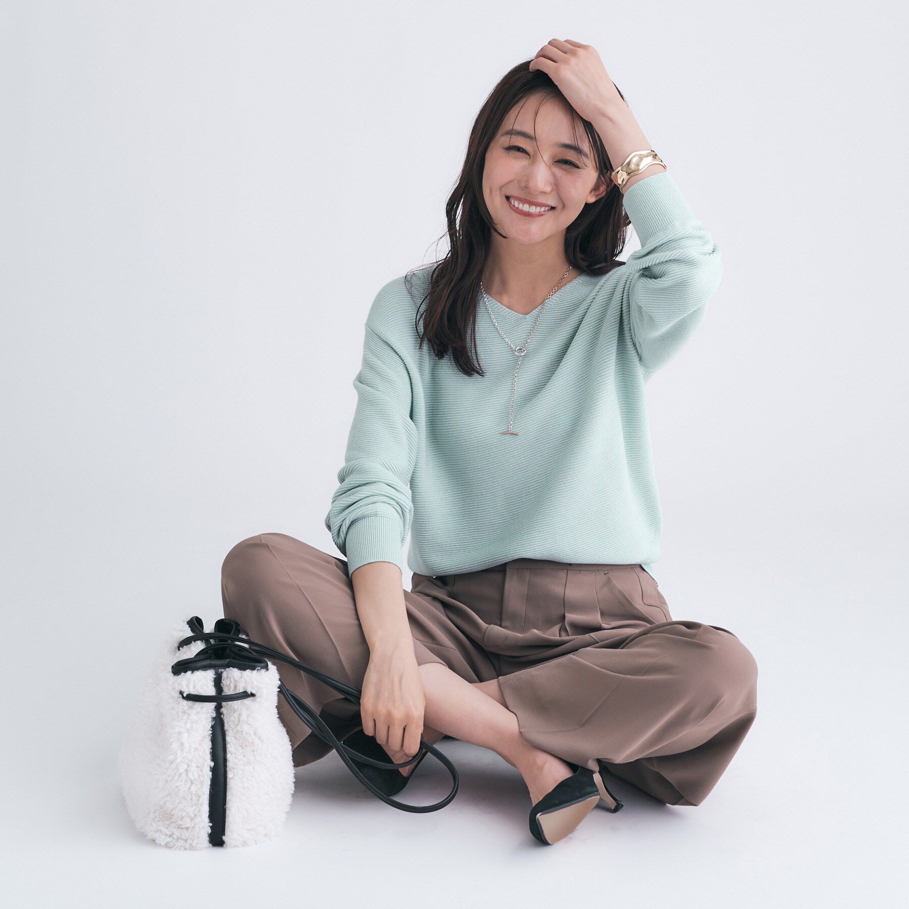 INDIVI「【ウール混ラメ素材】Vネック煌めきニット」|ニット・セーター|