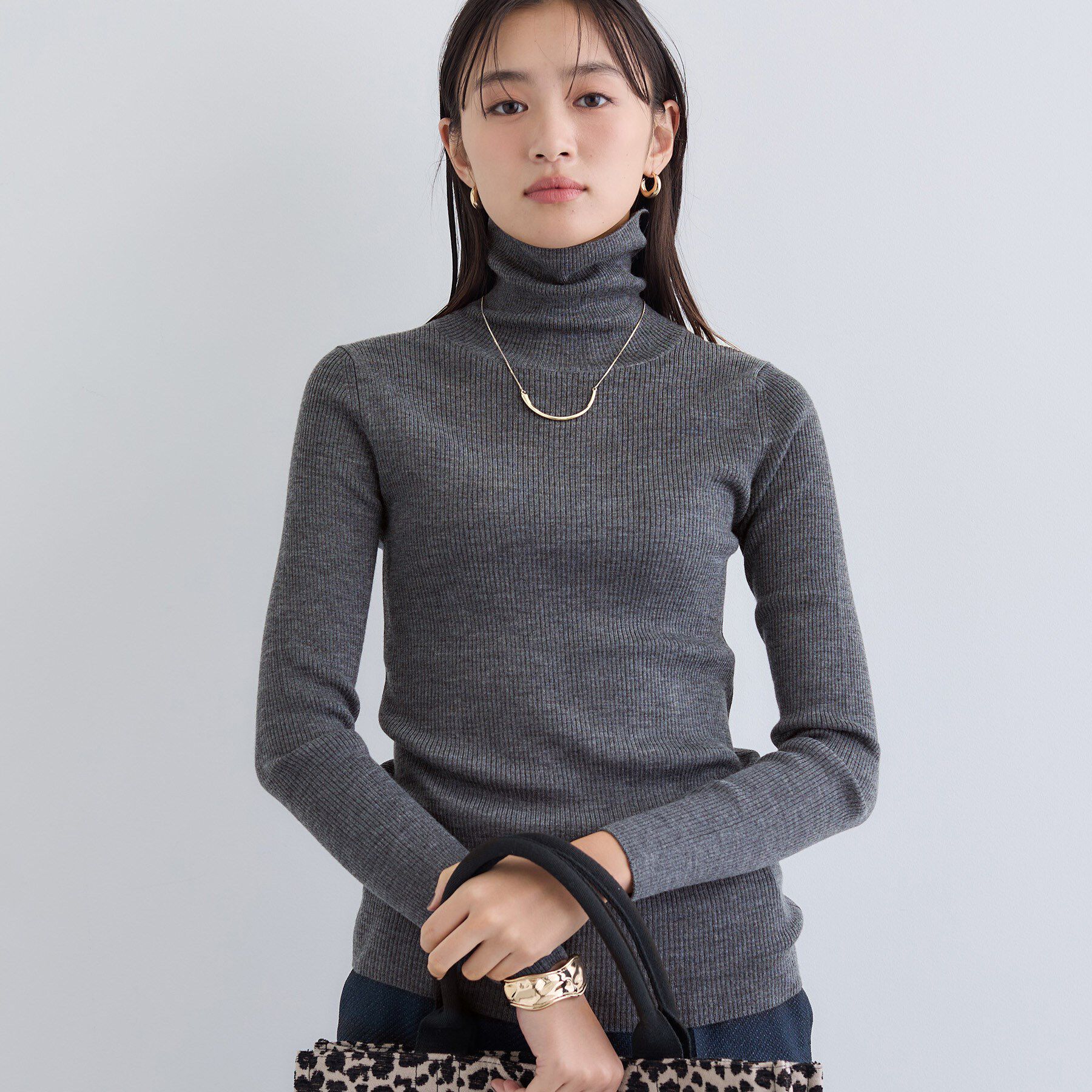 INDIVI「【洗える／毛玉になりにくい】エクストラファインウール リブタートルニット」|ニット・セーター|チャコールグレー(9